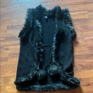 Attyre Black Vest with Faux Fur Trim